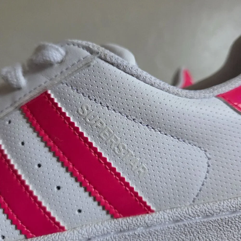 Adidas Superstar J Sneakers Shoes White/Iridescent Hot Pink Big Girls 6.5 DB1210